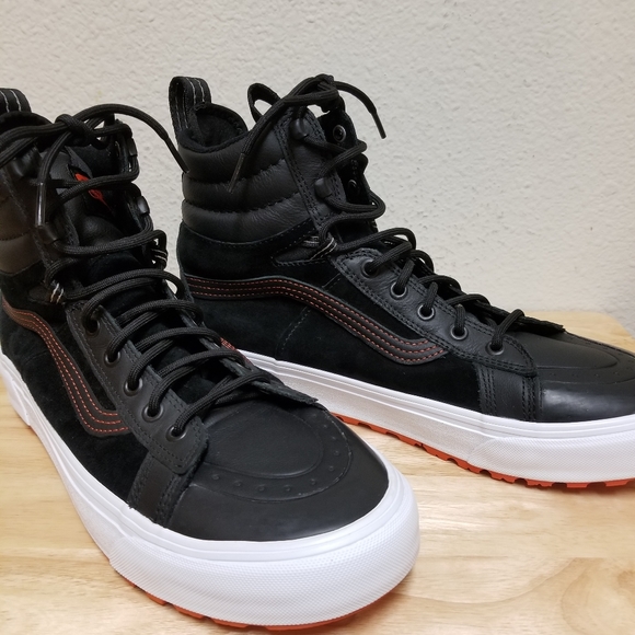 Van's SK8 HI Hightops. - Picture 2 of 8
